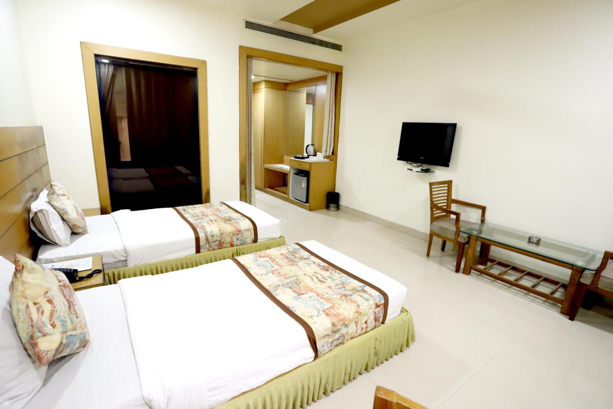 Hotel Blue Pearl Bhopal Exterior photo